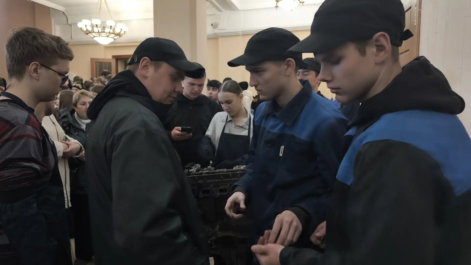 "Ярмарка учебных мест" для выпускников 9 и 11 классов школ нашего города. На ярмарке были представле