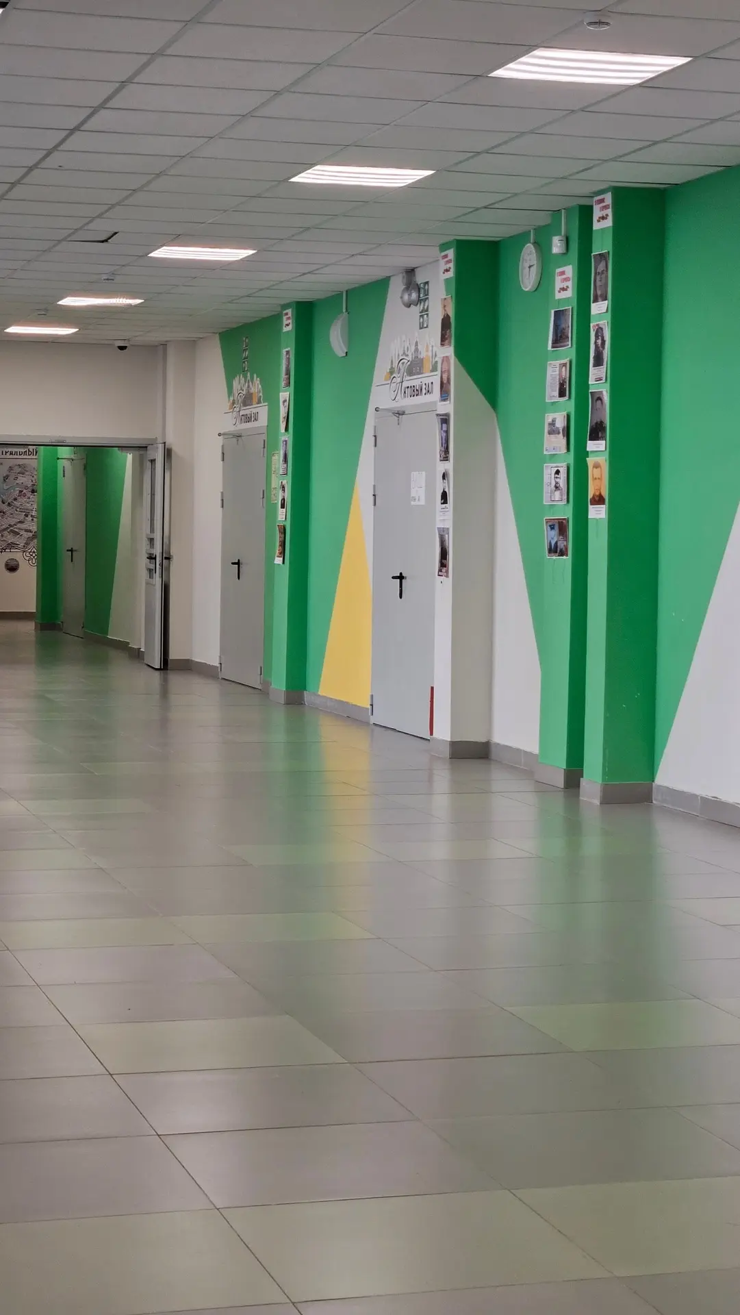 Две реальности одной Памяти: Бессмертный полк онлайн и в стенах 459-й школы 🕊   В этом видео — наш «