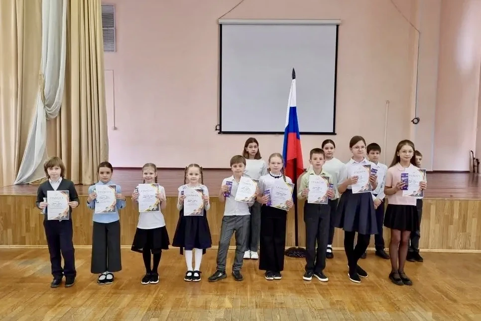 🔥 А у нас — турнир! А у вас? 🪢  💪 В начальной школе завершился турнир по прыжкам через скакалку — и 