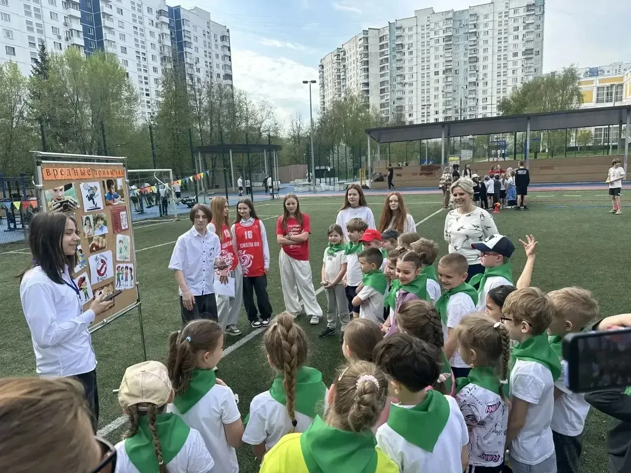❤️Грандиозный урок здоровья  для ребят начальной школы!   Вот это был заряд бодрости! Наши активисты