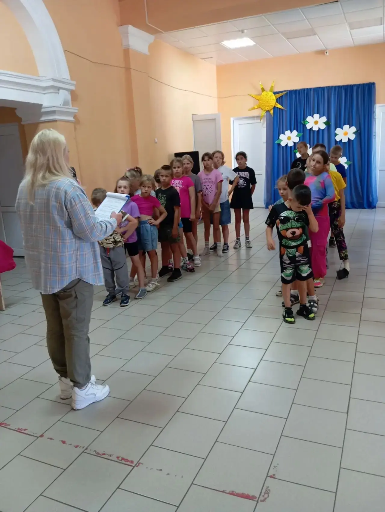 Заведующая библиотекой посёлка совхоза "Россия", в пришкольном лагере «Юные инспектора дорожного дви