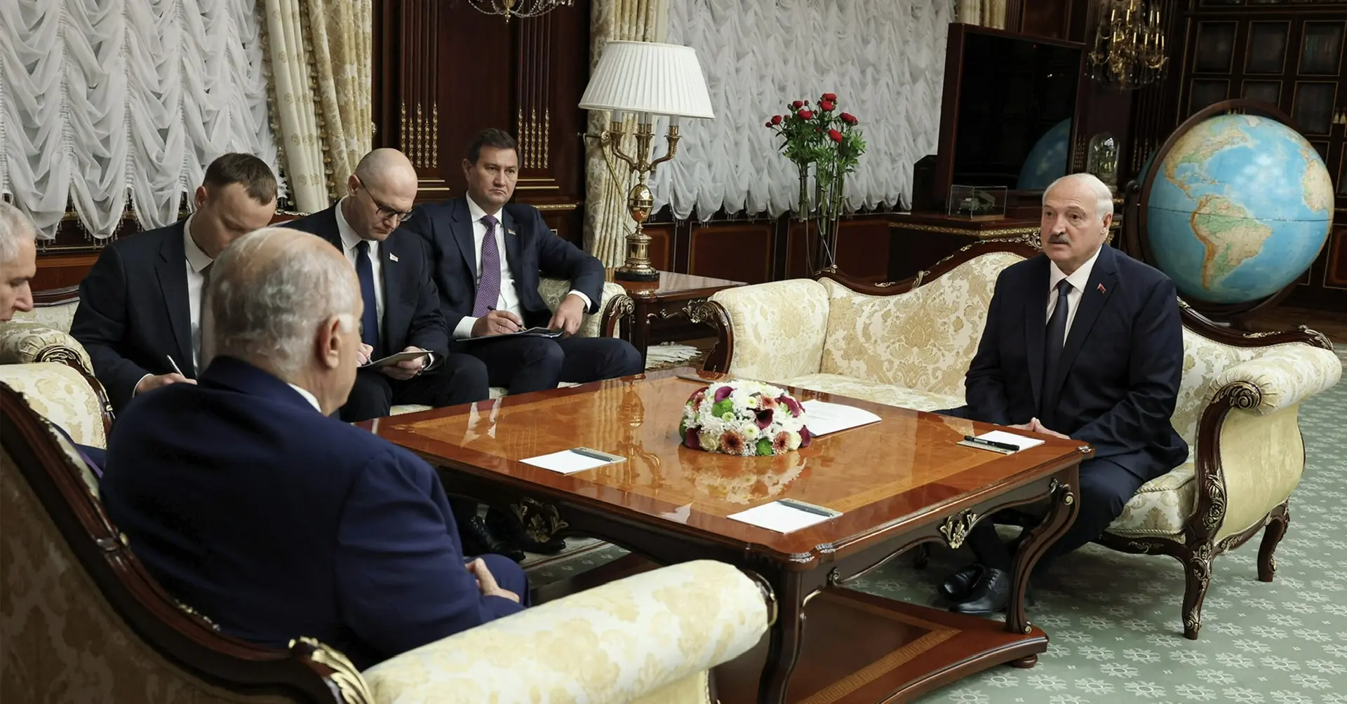 🇧🇾🇩🇿 Белоруссия и Алжир могут договориться о реализации многих совместных проектов.

Об этом зая