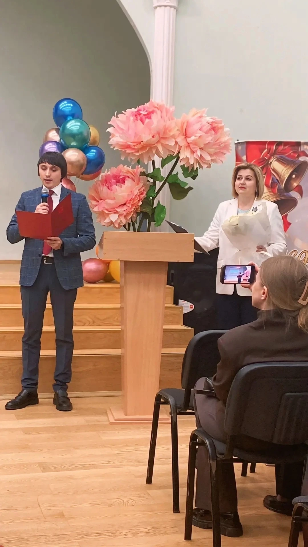 Праздник «Последний звонок» — 11 А и 11 Б классы 🎓🔔🎉💐