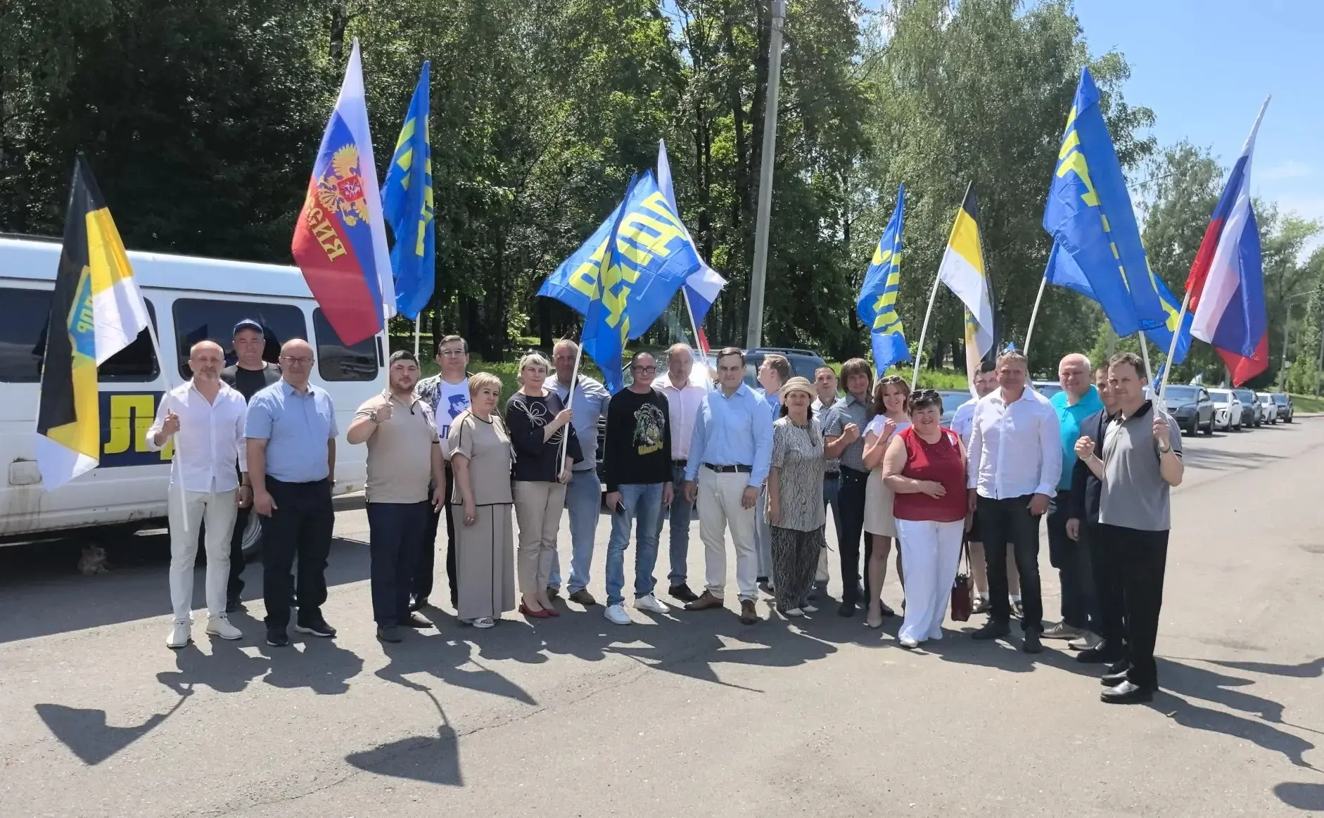 🚐🇷🇺 По традиции в День России вместе с депутатами Михаилом Александровичем Ковалевым...