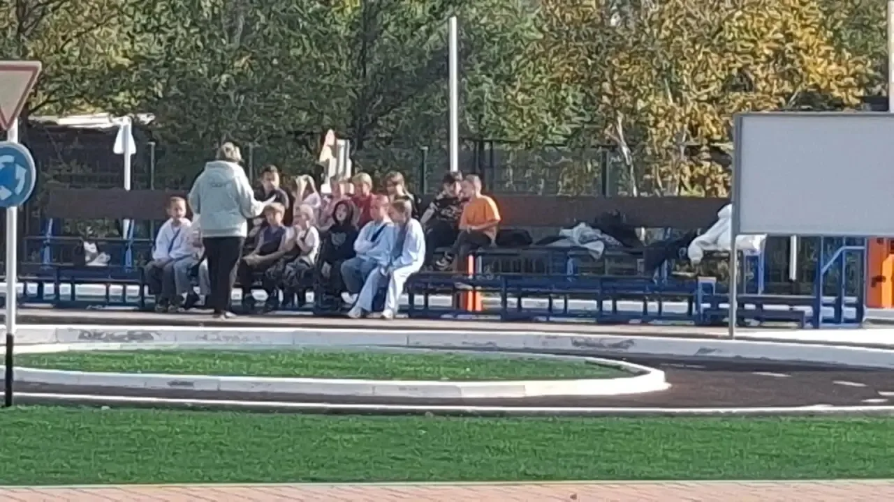 Вчера на нашем автогородке прошли уроки безопасности для ребят начальной школы.