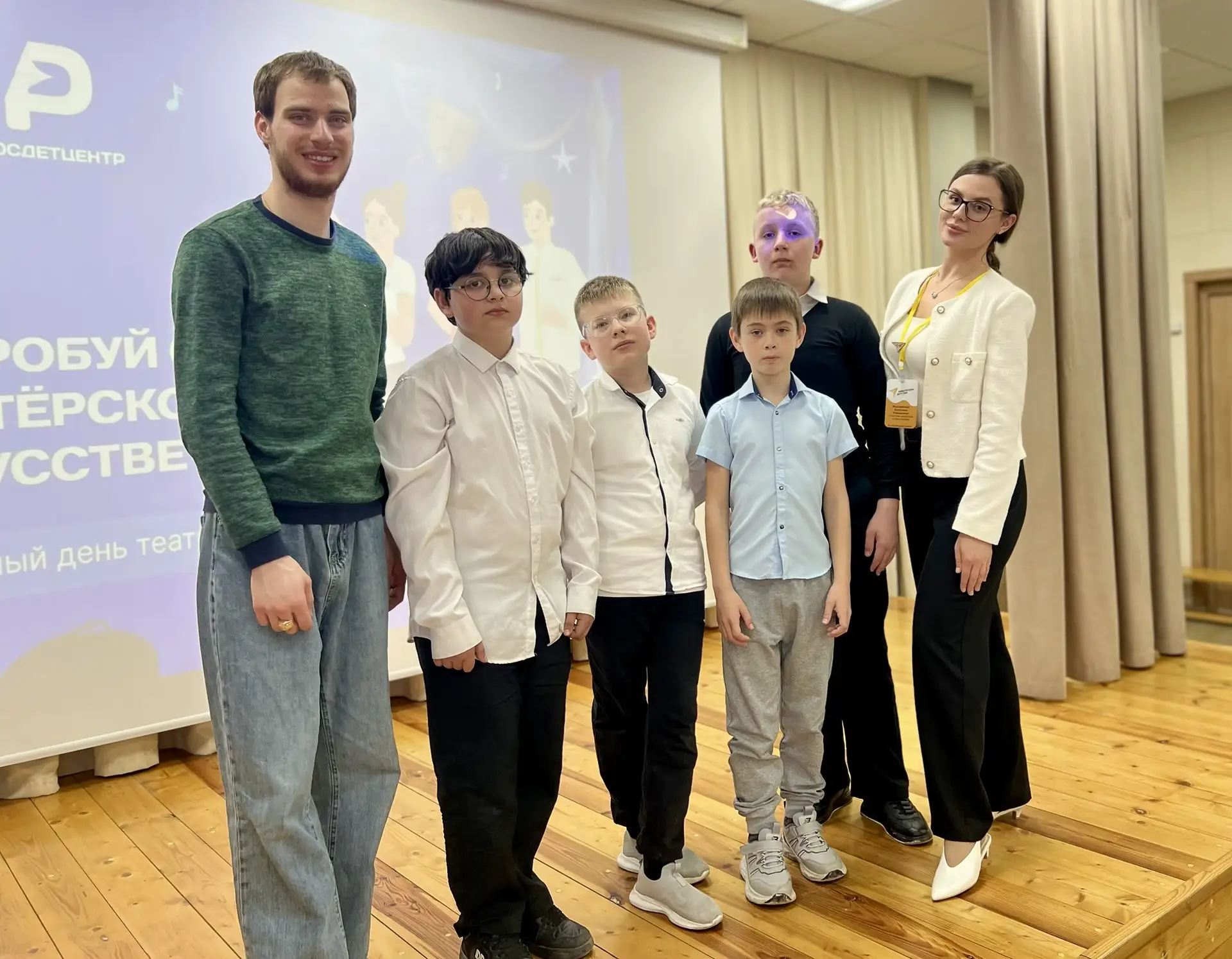 🎭 В честь Всемирного дня театра в нашей школе прошёл увлекательный мастер-класс по актерскому мастер