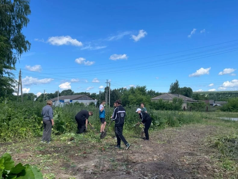 В регионе продолжается летняя оздоровительная кампания. 1 июня начали работу 19 загород...