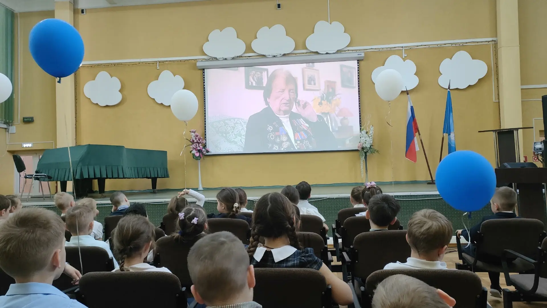РАЗГОВОРЫ О ВАЖНОМ   4 мая занятие «Разговоры о важном» было посвящено теме «Песни о войне. Ко Дню П