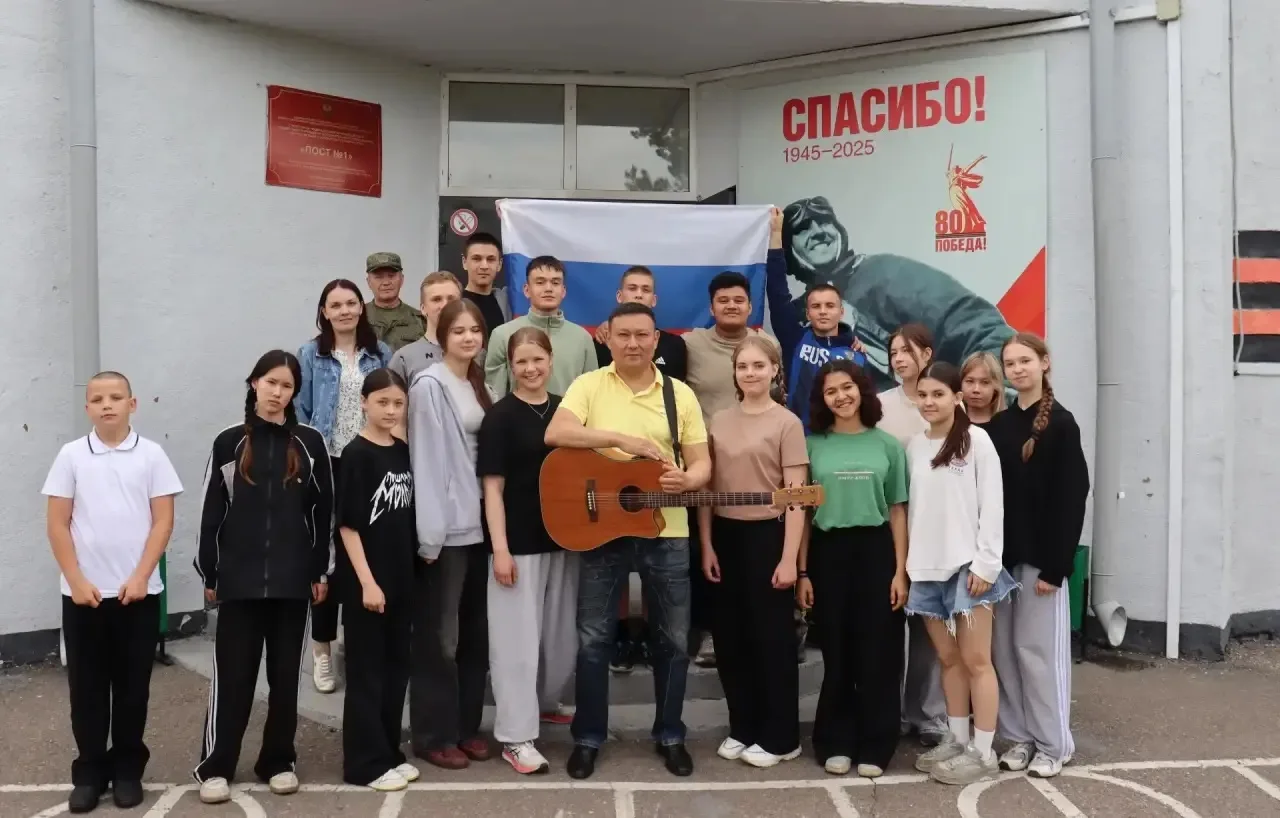 🇷🇺 Творческая встреча с Евгением Нимаевым 🇷🇺

✨ Сегодня в штабе Поста №1 на «Мемориале боевой и 