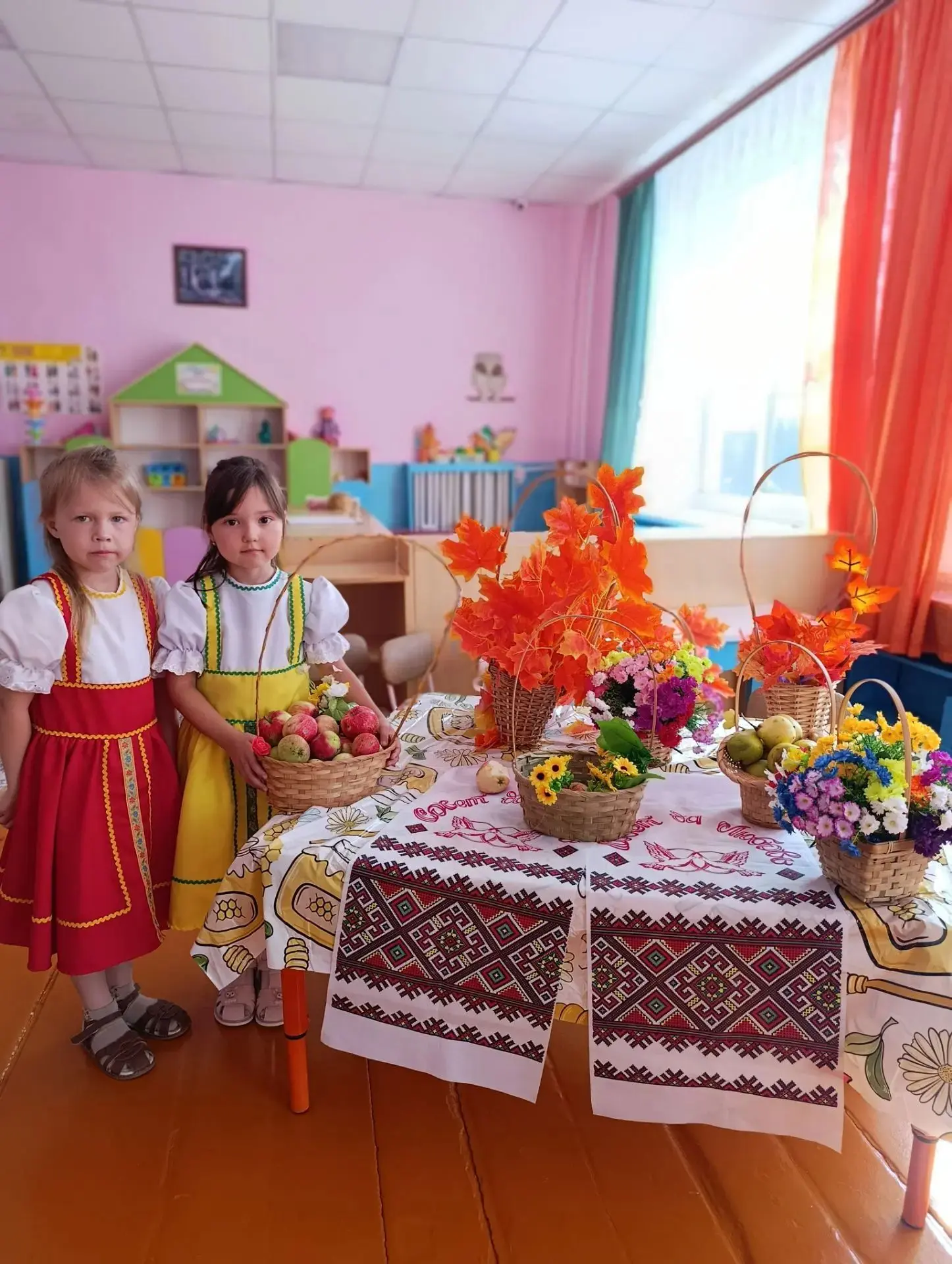 Праздник прошёл в тёплой и душевной атмосфере, подарив всем участникам заряд хорошего н...