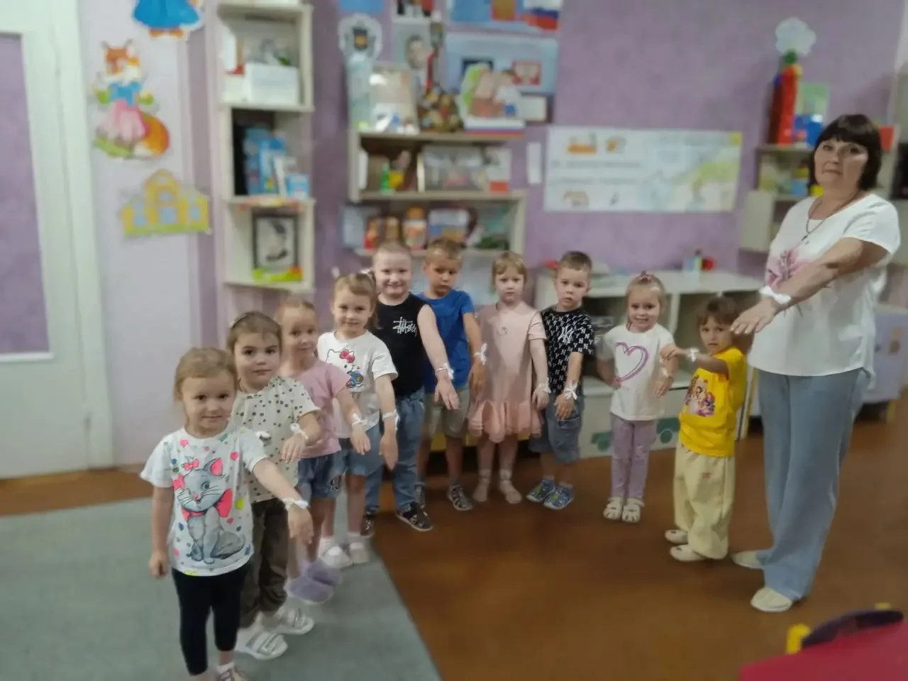 Дошкольники нашего детского сада приняли участие в акции «День памяти детей, погибших на Донбассе». 