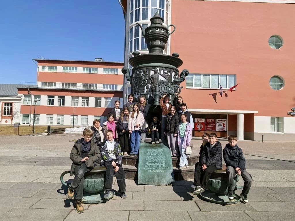Пятый класс — это сила! 29 марта ученики 5 "А"  и 5"Е"  классов отлично провели время в городе оруже