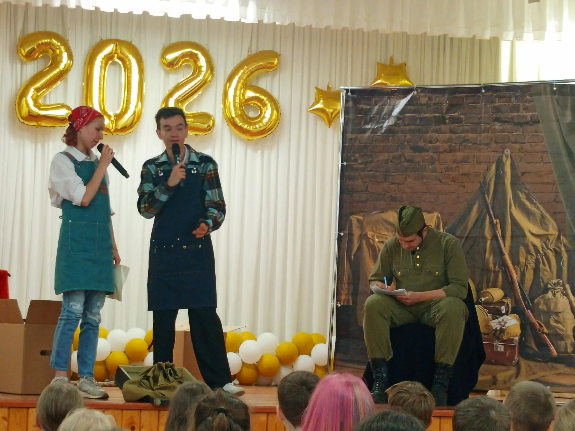 🎭 Лагерь «Мечта»: погружение в историю через искусство 🎭

Ребята из лагеря «Мечта» посмотрели  тро