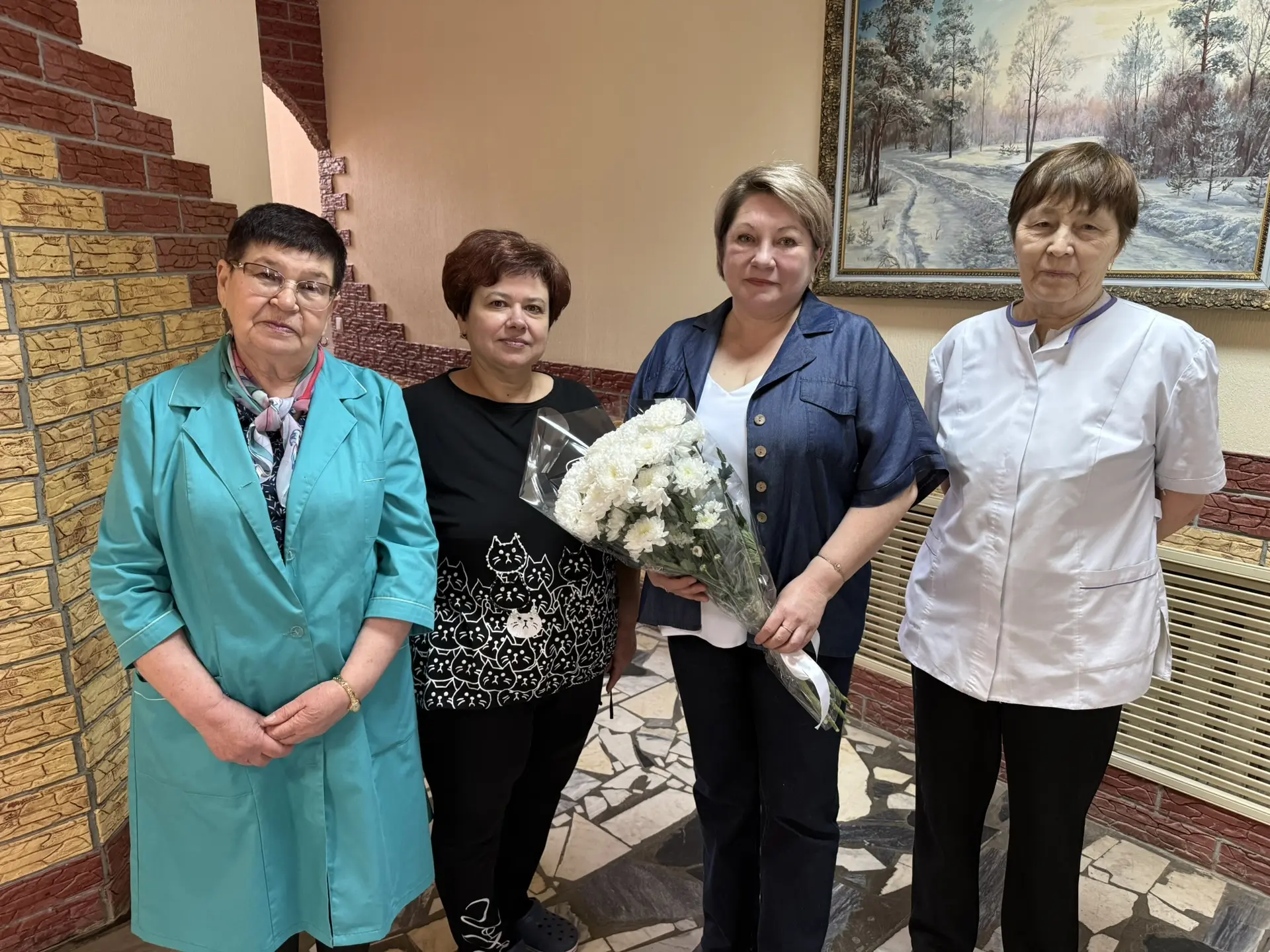 🎉С юбилеем!   💐Сегодня свой 50-летний юбилей отмечает начальник хозяйственного отдела Нижнекамской Ц