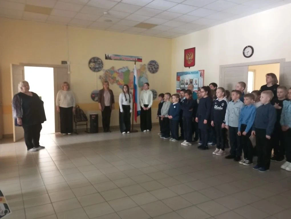 Сегодня, в Ерахтурской сош прошла Линейка памяти "Чернобыль:вспомнить, чтобы жить", пос...