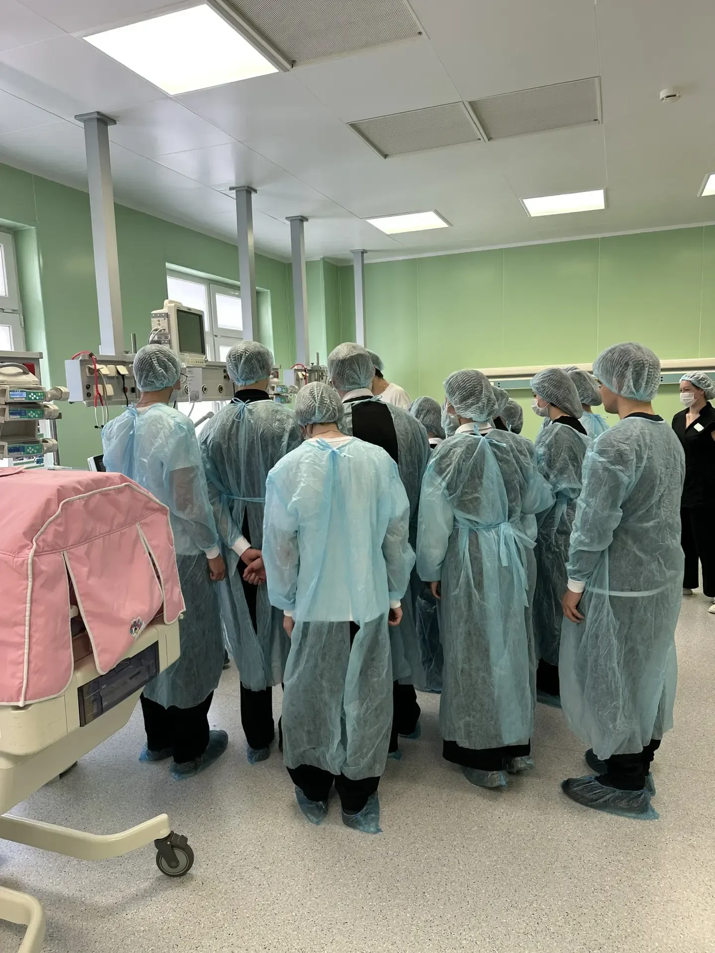 🧬Познание и навыки‼️ И вот уже обучающиеся 10А класса нашей школы, также как все старшеклассники  на
