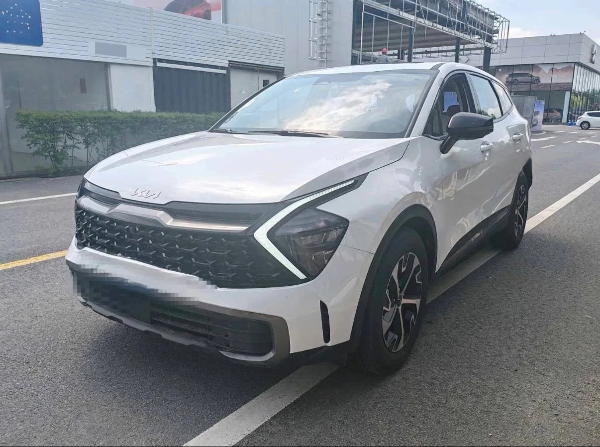 Kia Sportage 1.5T Luxury Comfort

Год выпуска: 2025
Двигатель: 1.5 Turbo бензин
Мощность: 200 л.с. (