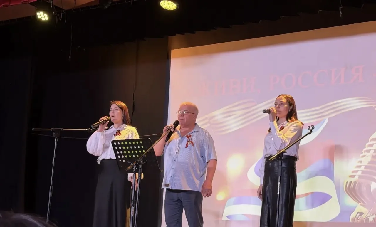 🕊️🇷🇺В честь Дня Победы в селе Смоленка прошли памятные мероприятия, объединившие жителей и школьнико