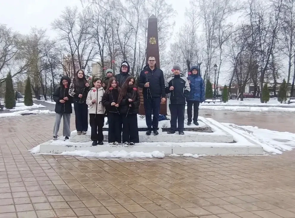 🕯 1418 дней борьбы. 34 тысячи часов мужества.  В рамках «Марафона Победы» учащиеся нашей школы прини