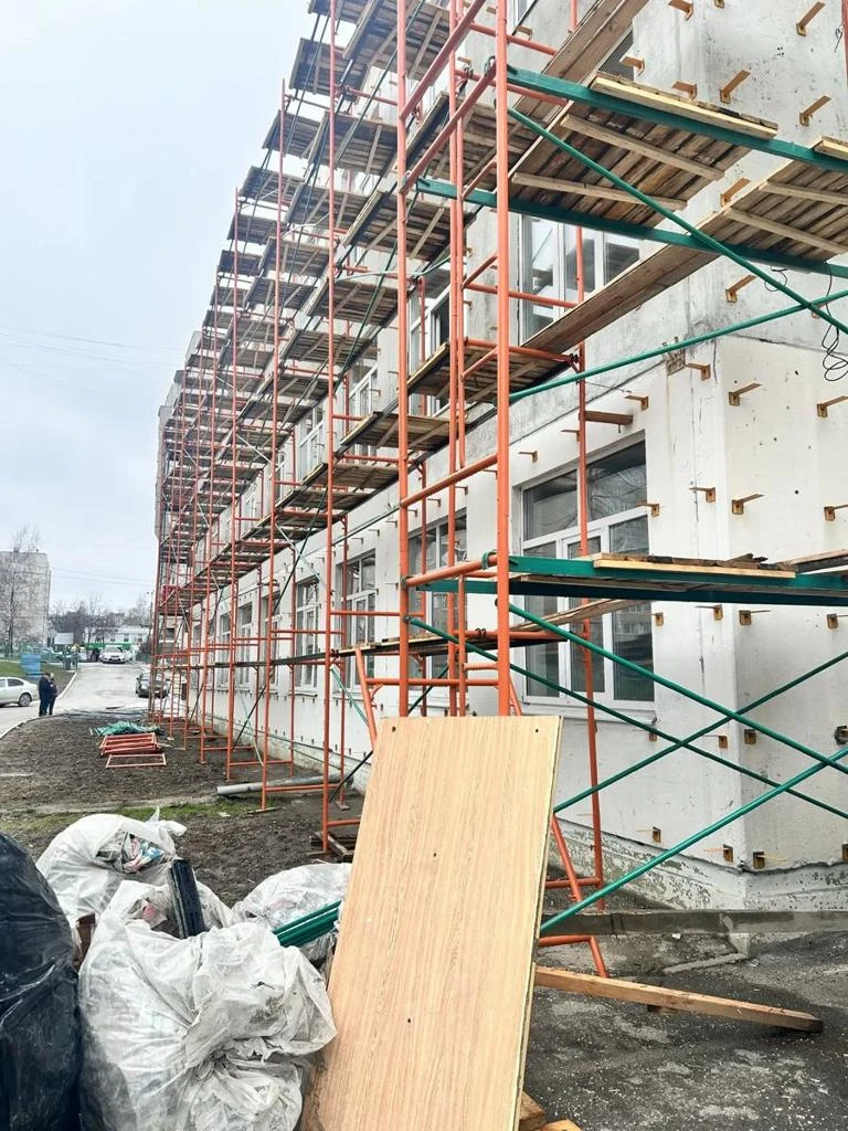 В Чебоксарах продолжаются контрольные выезды на объекты образования, где проводится капитальный ремо