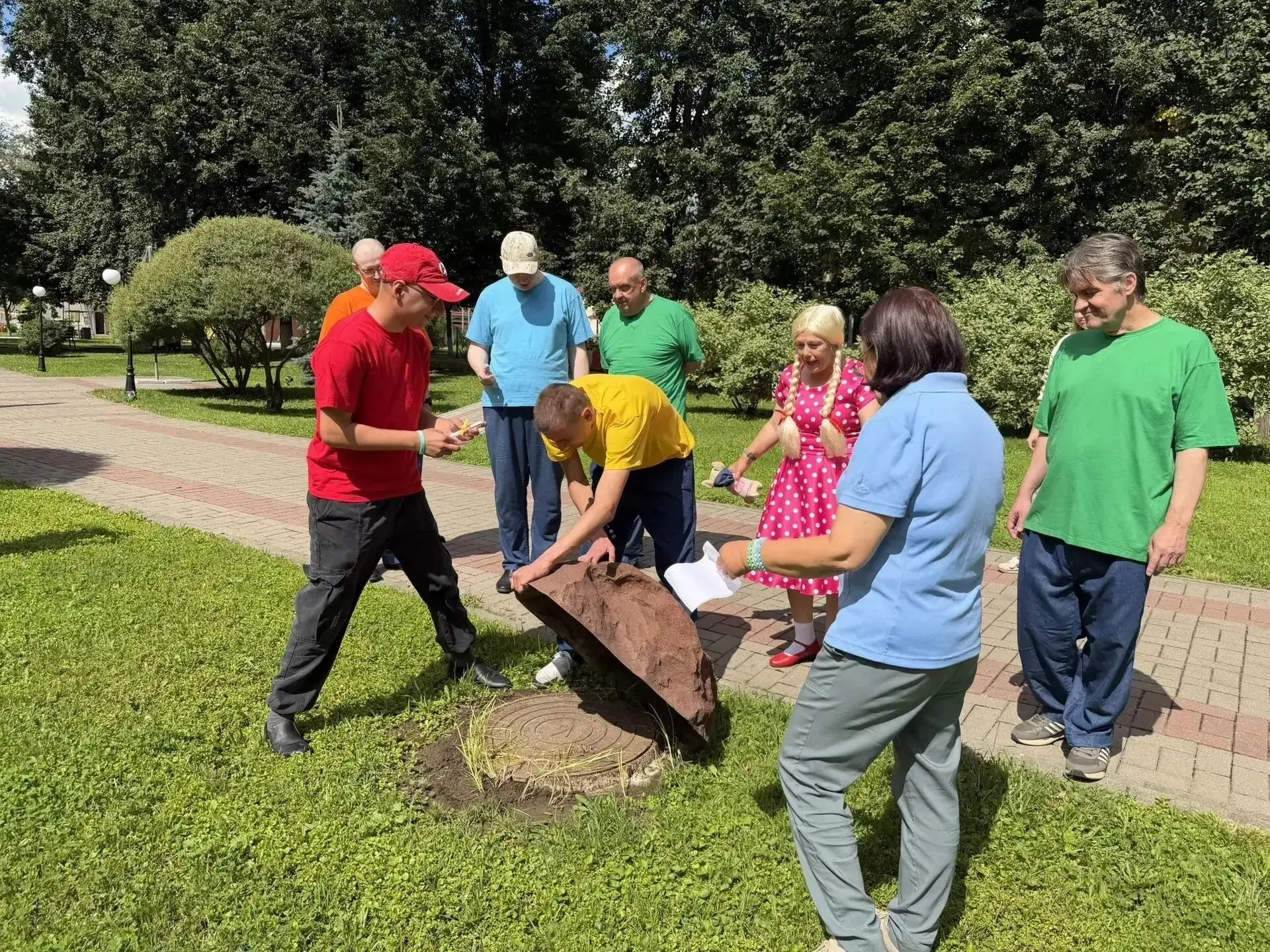 ✨ Ура, мы сделали это! Наши ребята спасли сокровища Изумрудного города! 
В нашем доме случилось наст