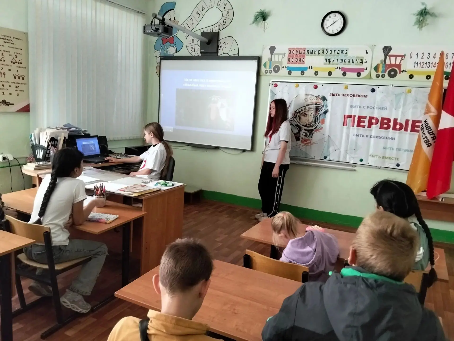 🌟 День Первых в Алешинской школе 🌟

В Алешинской школе вновь царила атмосфера праздника! В пришкол