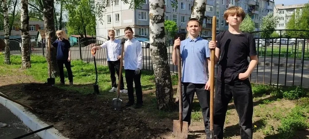 СУББОТНИК🍃  Ученики нашей школы присоединились к Всероссийскому субботнику. Ребята собирали мусор во