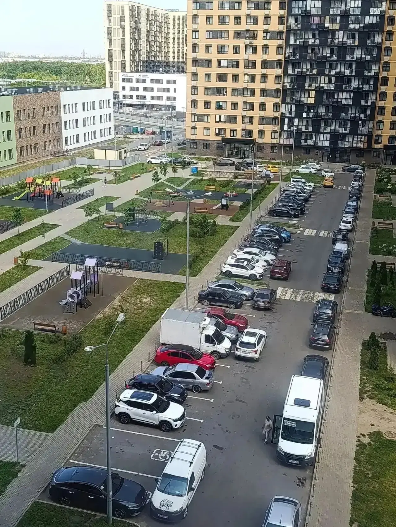 😱 Маршрутки оккупировали двор на Северина, 10

Жители ЖК «Томилино Парк» сообщают о систематической