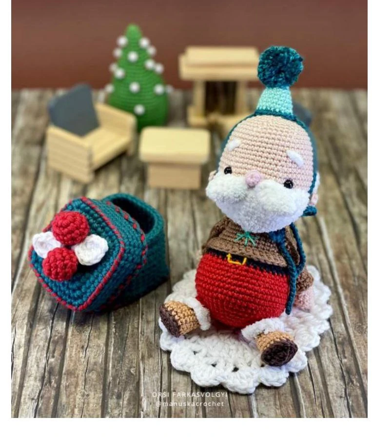 Ну что ж, девочки, официально объявляю: новогодняя тематика открыта! 🎄✨