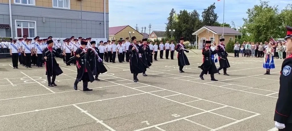 🔔Последний звонок прозвучал сегодня и в Бриньковском казачьем кадетском  корпусе имени сотника М.Я. 