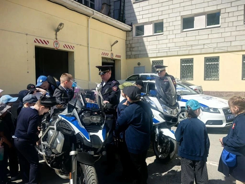 Ученики 1 класса в сопровождении социального педагога и своего классного руководителя побывали на уд