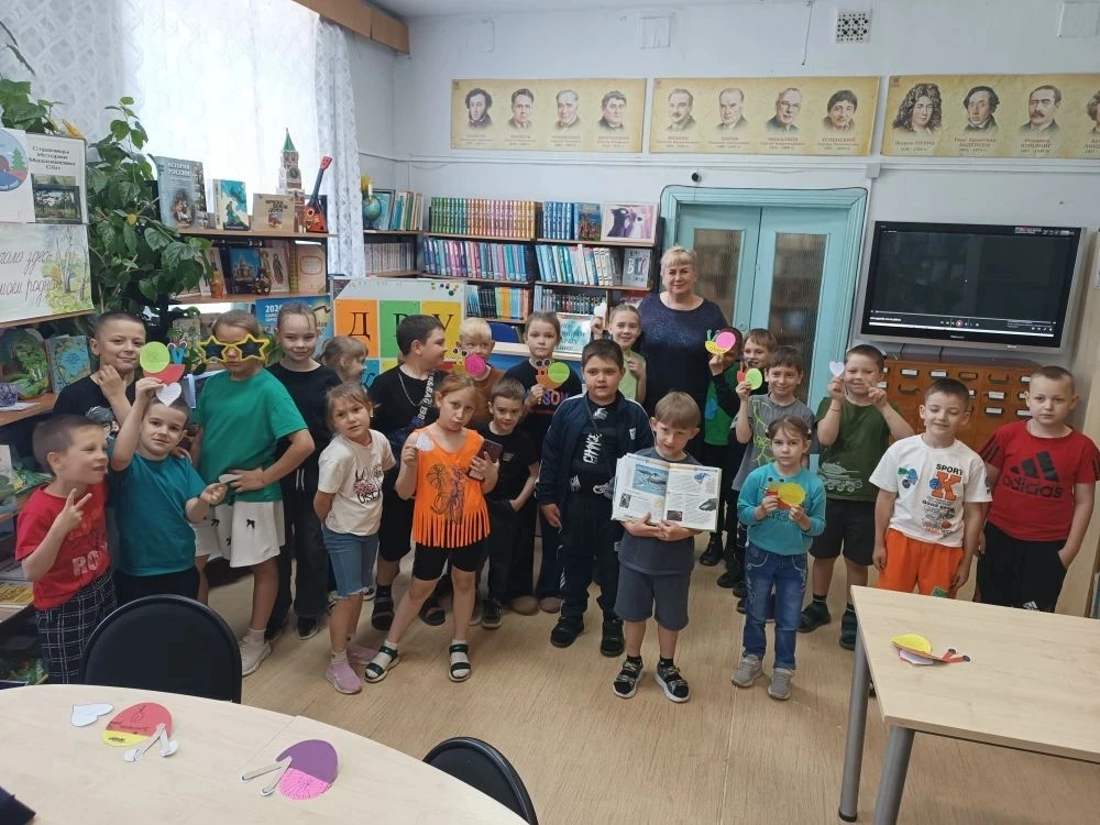 ❤️«Добрые слова творят чудеса».❤️

💕Сегодня наша библиотека превратилась в настоящую территорию теп