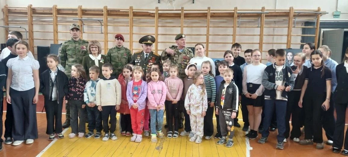 Наши подготовишки ходили сегодня в 23 школу на Урок мужества. Ребятам очень понравилось! #novohsad61