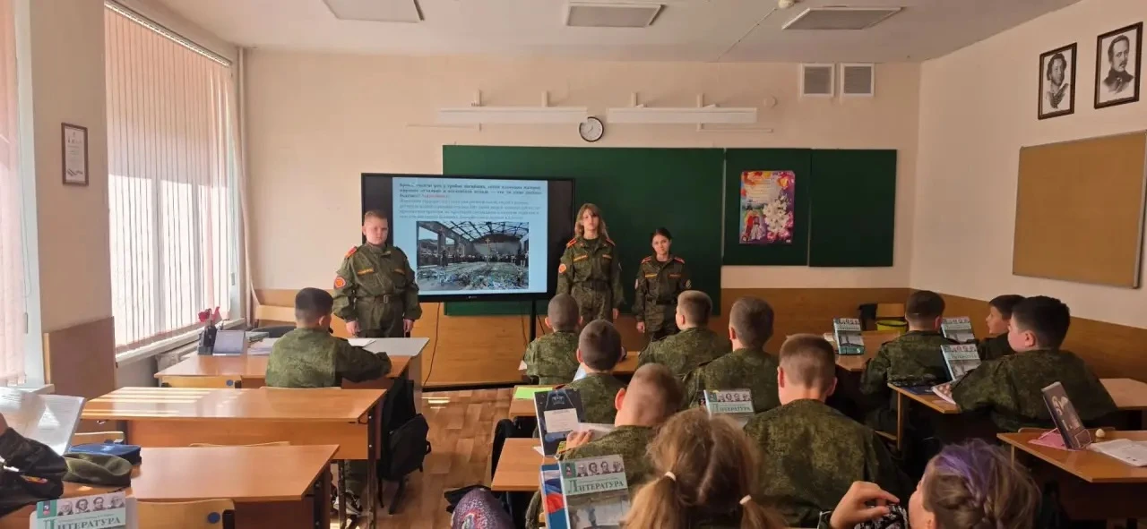 Сегодня в нашей школе прошли мероприятия, приуроченные ко Дню солидарности в борьбе с т...