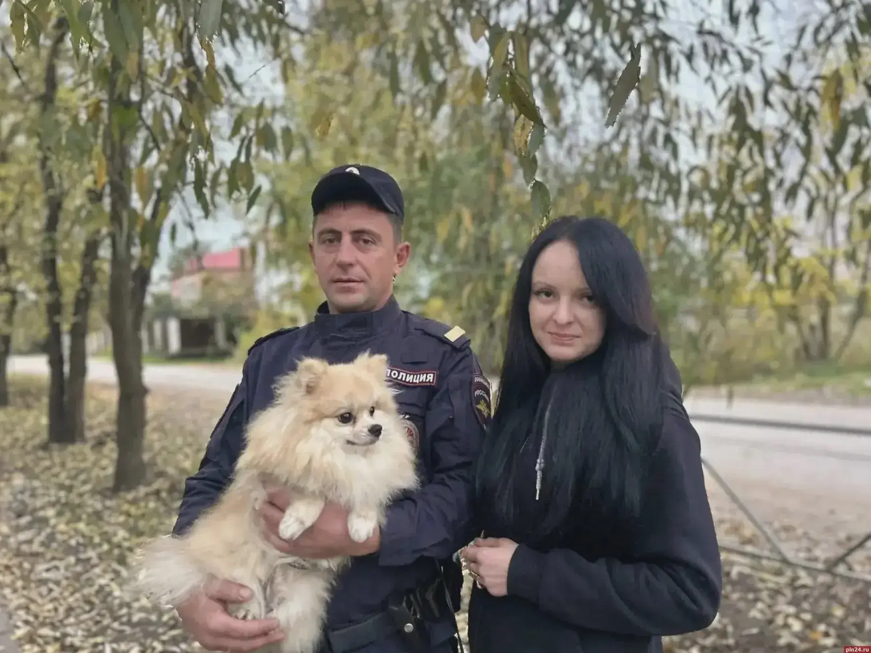 🐶 В Великих Луках полицейский спас шпица от овчарки