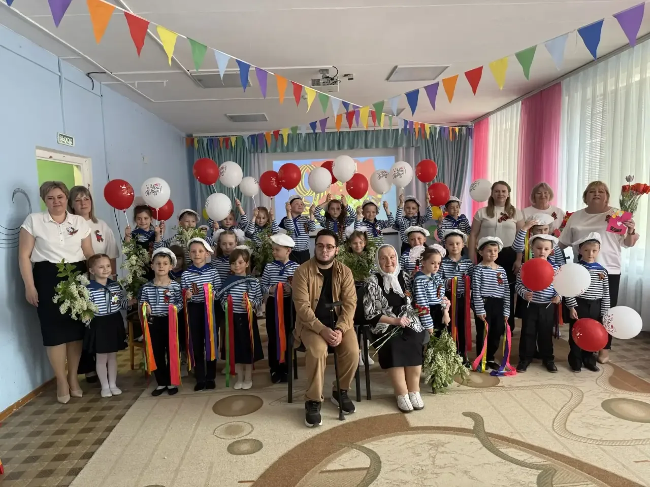 Сегодня воспитанники старшей группы "Незабудка" подготовили праздничный концерт, посвящ...