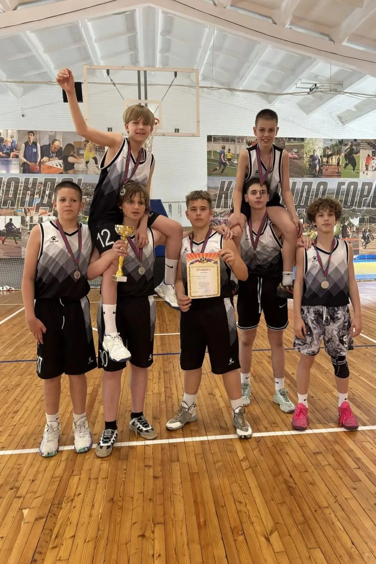 Школа №34 — лучшая спортивная школа третий год подряд! 🏆

Мы рады сообщить: по итогам учебного года