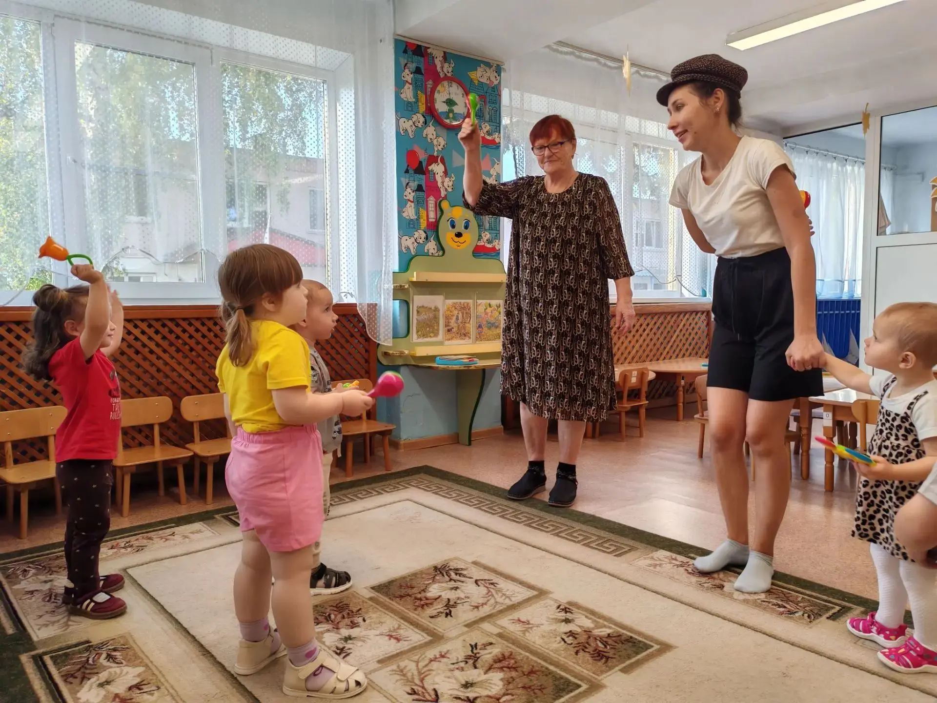 🎉 В первой младшей группе  случилось маленькое чудо — к ребятам заглянул весёлый малыш...