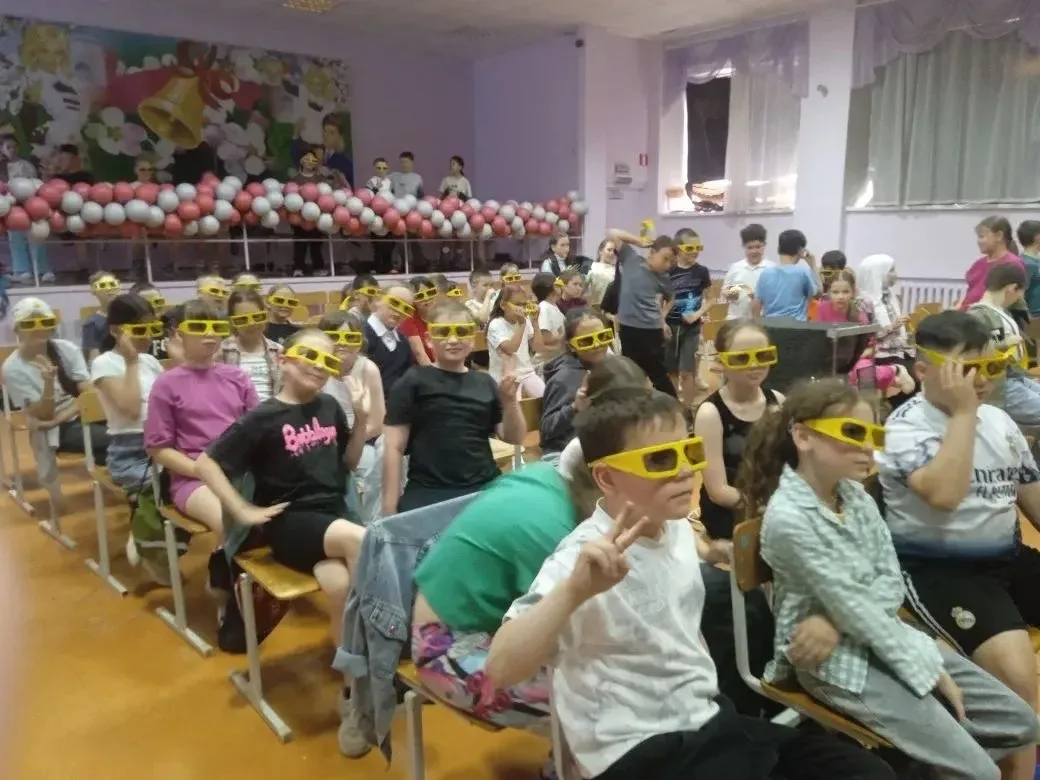 Так же сегодня в нашем пришкольном лагере день был наполнен морем впечатлений и приключений! 🌊

Реб