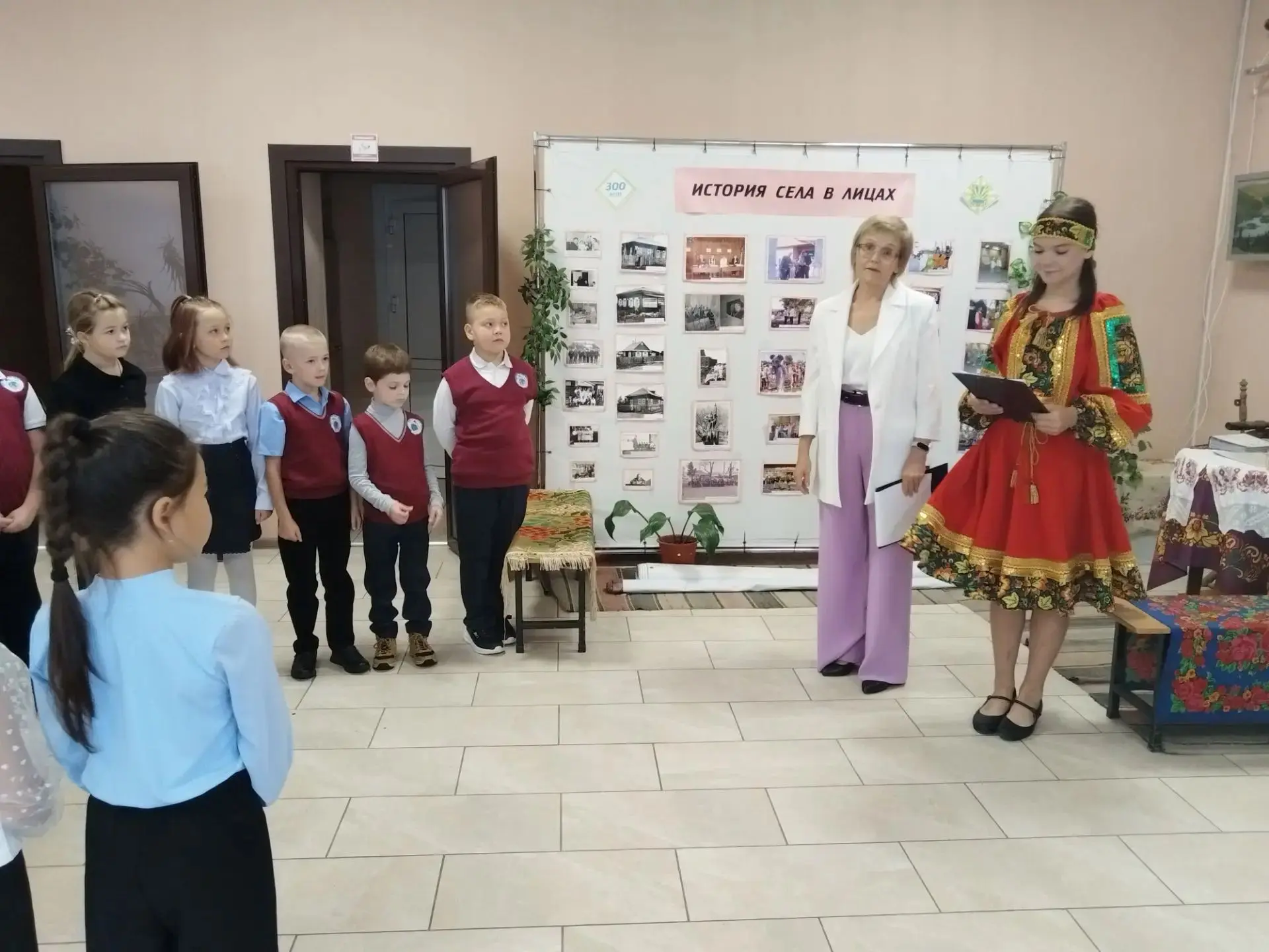 ✨ 2 сентября библиотека и клуб села Гоньба наполнились звонкими детскими голосами: учен...