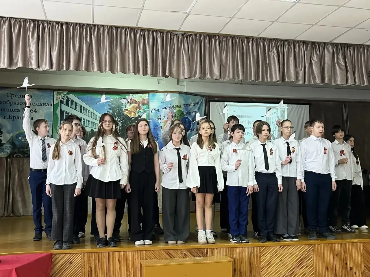 Вчера в нашей школе продолжился традиционный фестиваль «Одна на всех Победа» им. Лидии Руслановой 🇷🇺