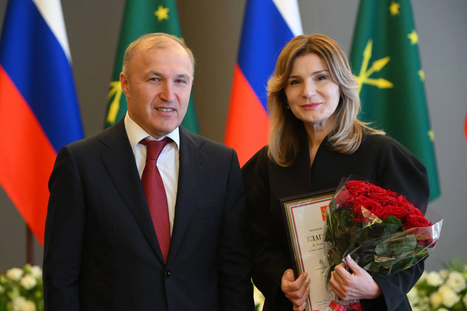 🎉 Глава Адыгеи отметил заслуги сотрудников Тахтамукайского района