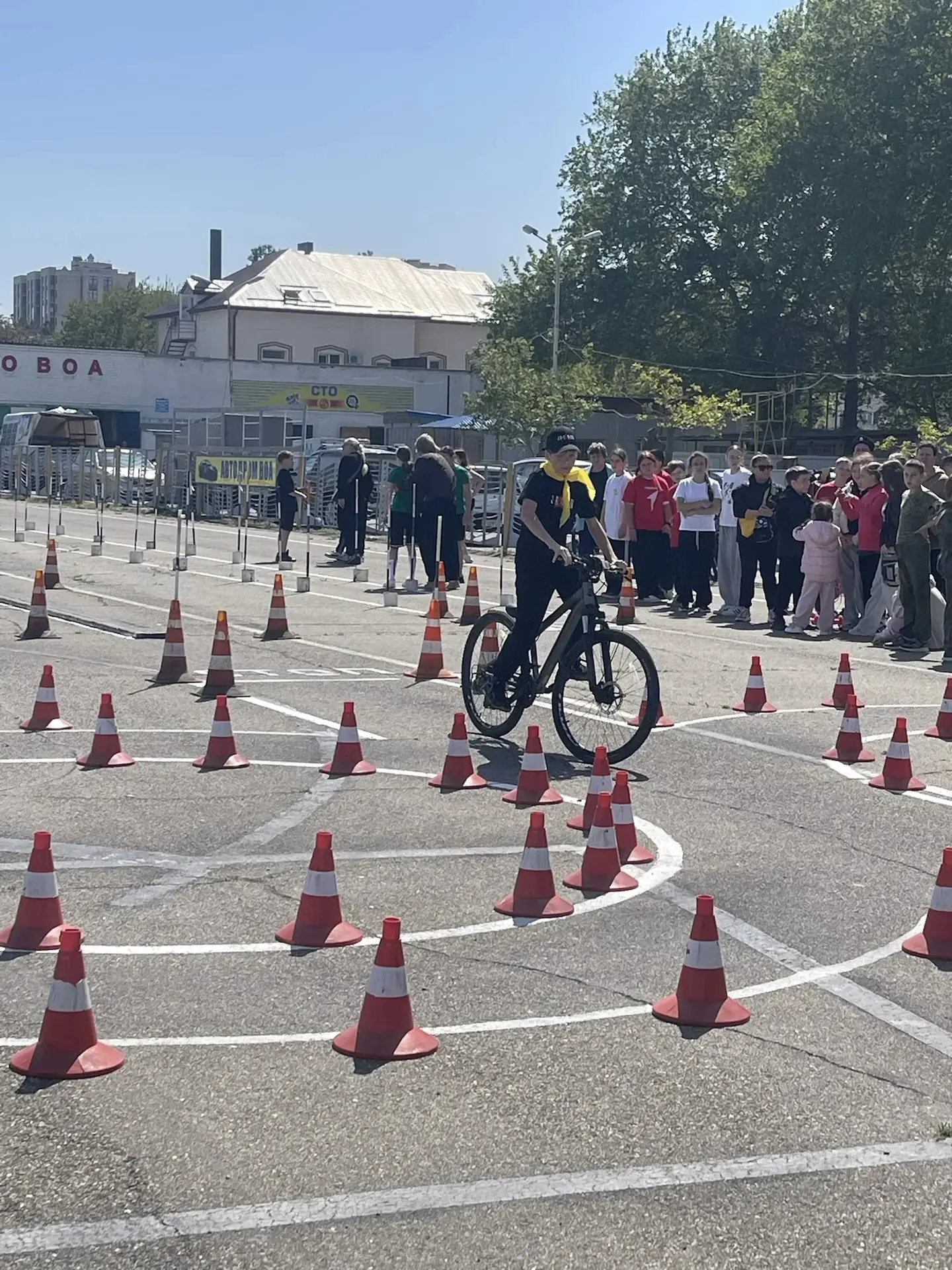 «Безопасное колесо»: наши в деле! 🚴‍♂️🚦  Обучающиеся 5Б класса школы №4 им. В.М. Евскина достойно пр