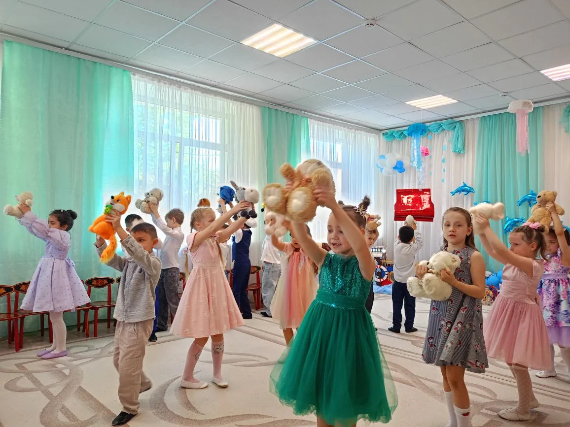 В дошкольном отделении «Колосок» состоялся яркий и запоминающийся выпускной утренник под названием «