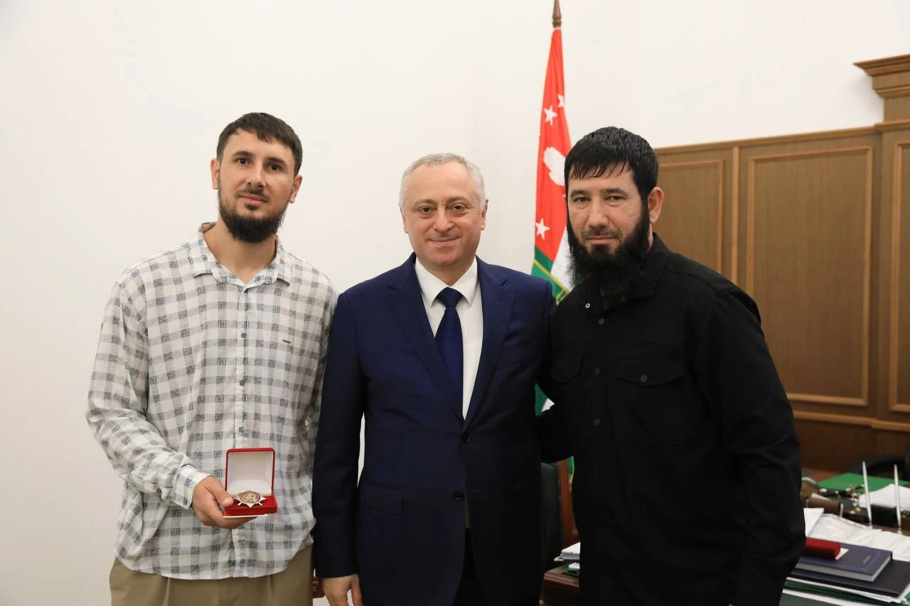 Сыновья бывшего председателя Парламента Конфедерации народов Кавказа Юсупа Сосланбекова...