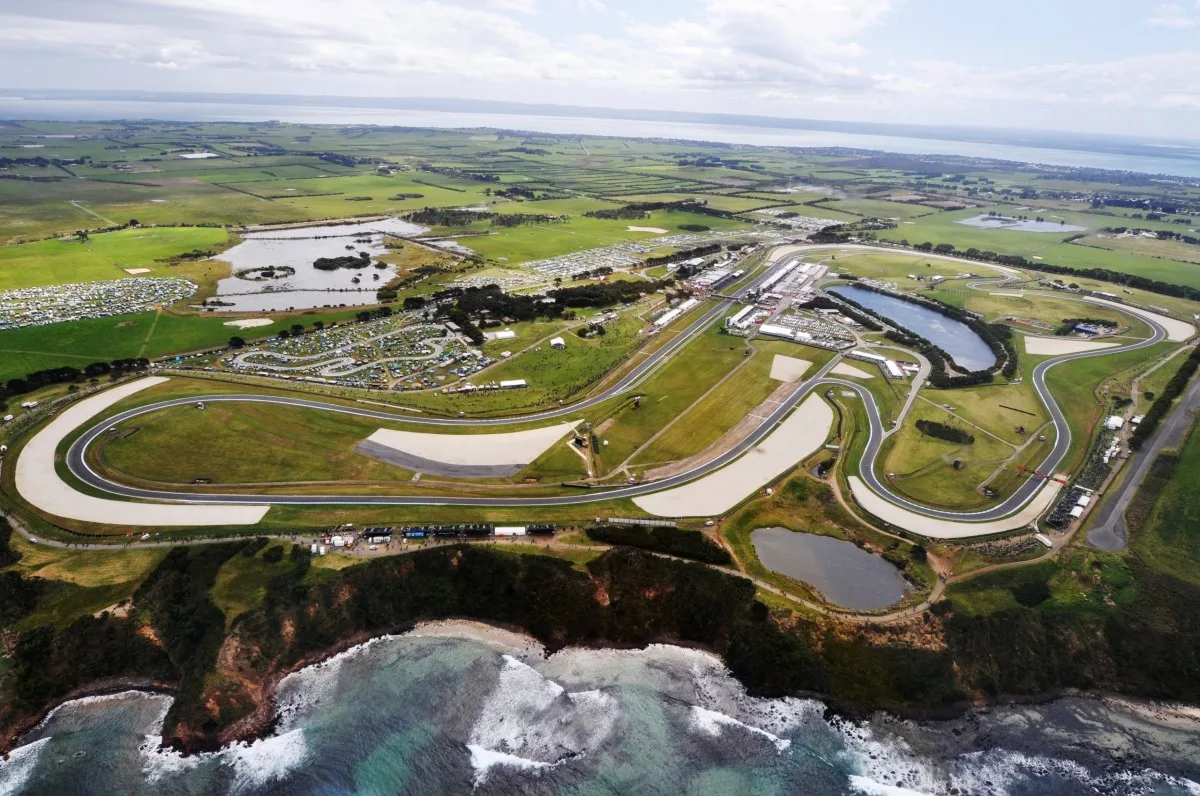 Официально: Phillip Island Circuit примет первый этап Мирового Супербайка 2027 года		
https://motogo