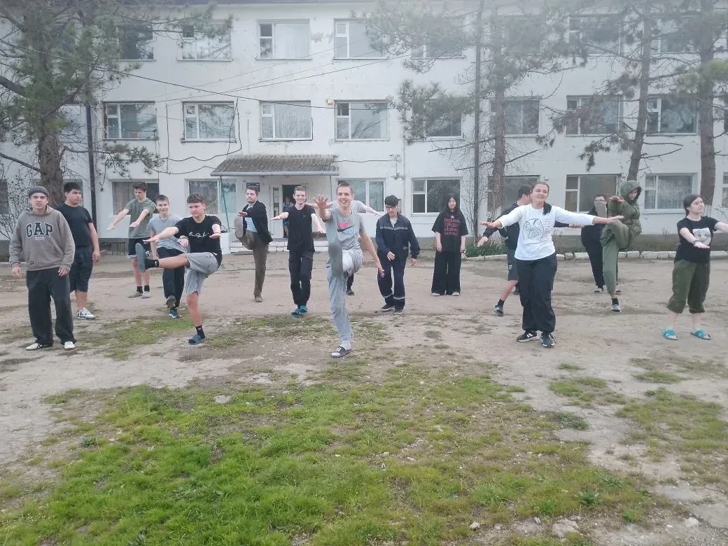 В преддверии Всемирного дня здоровья наше общежитие превратилось в настоящую спортивную...