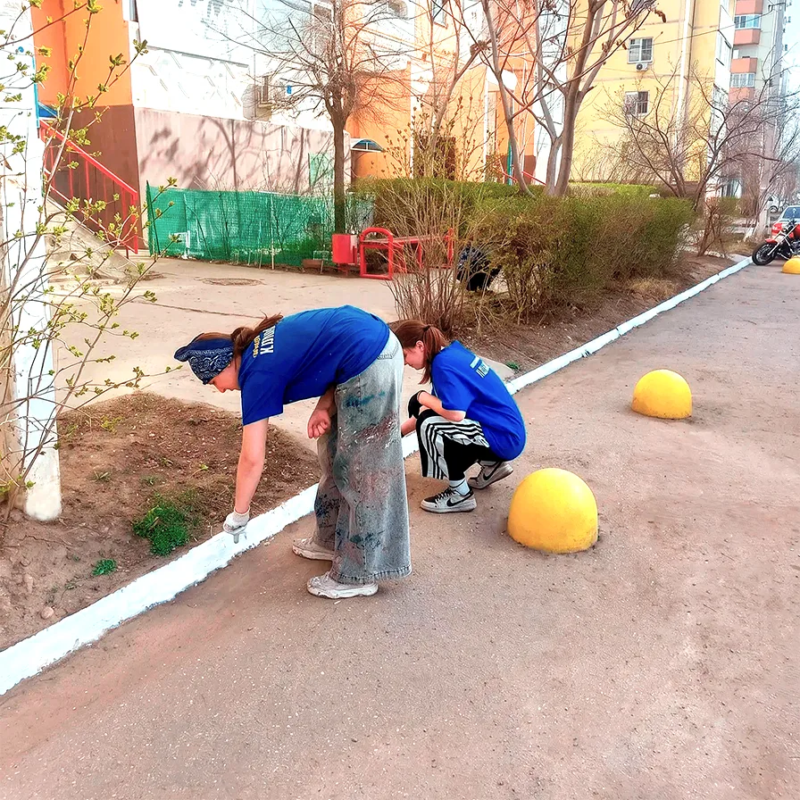 К новости «🎨 Яркое преображение двора!»
