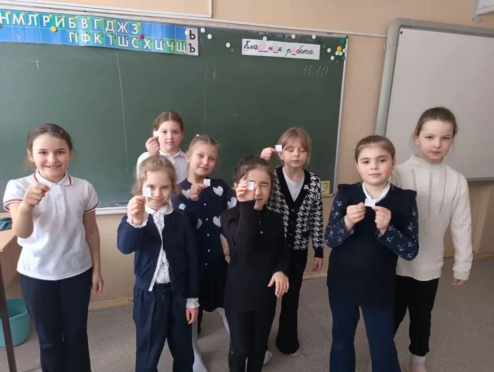 Квест, смех и весеннее настроение: как прошел наш классный час к 8 Марта 🌷  В пятницу в нашем классе