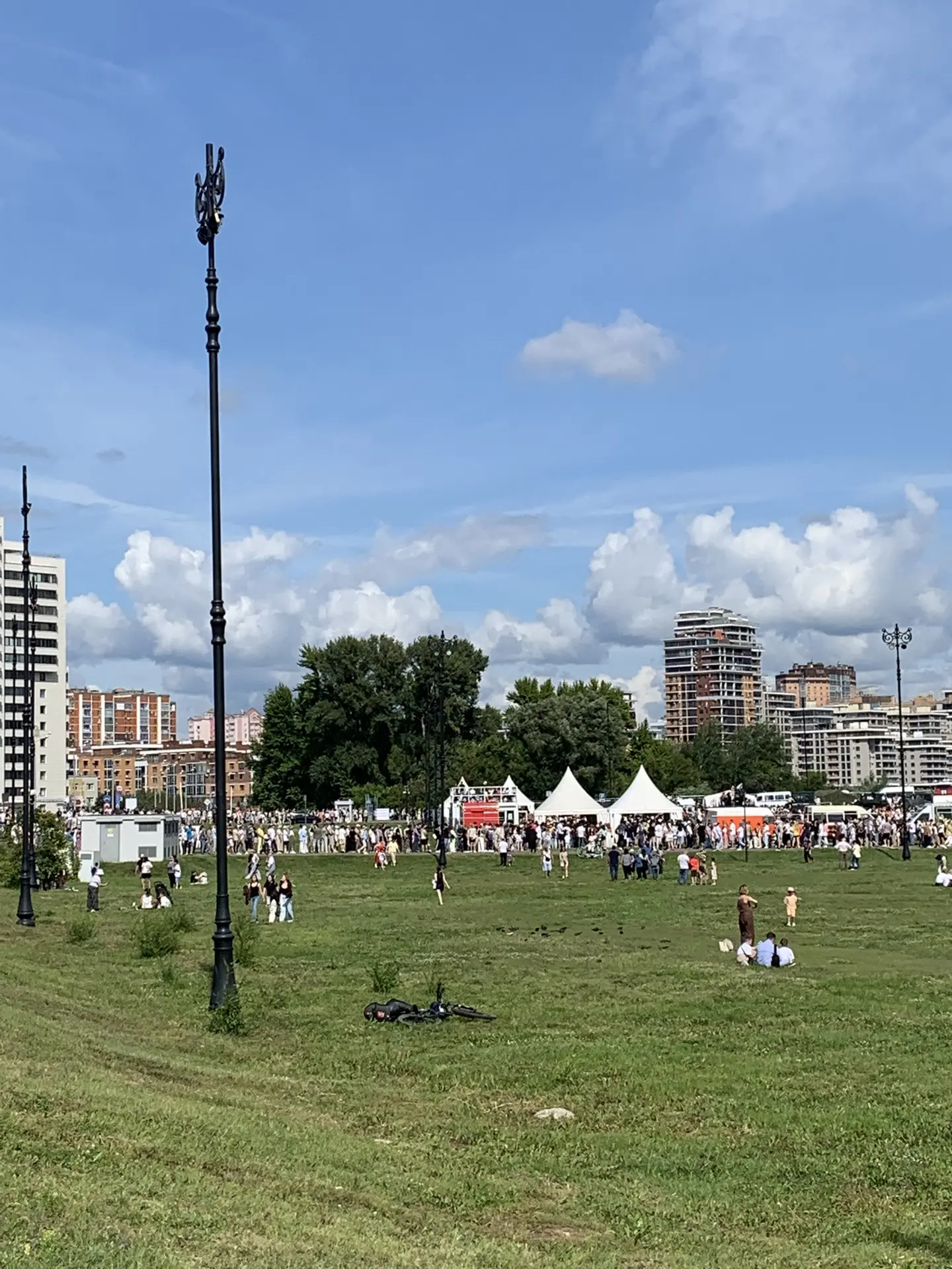 Вот такая сейчас очередь на праздник